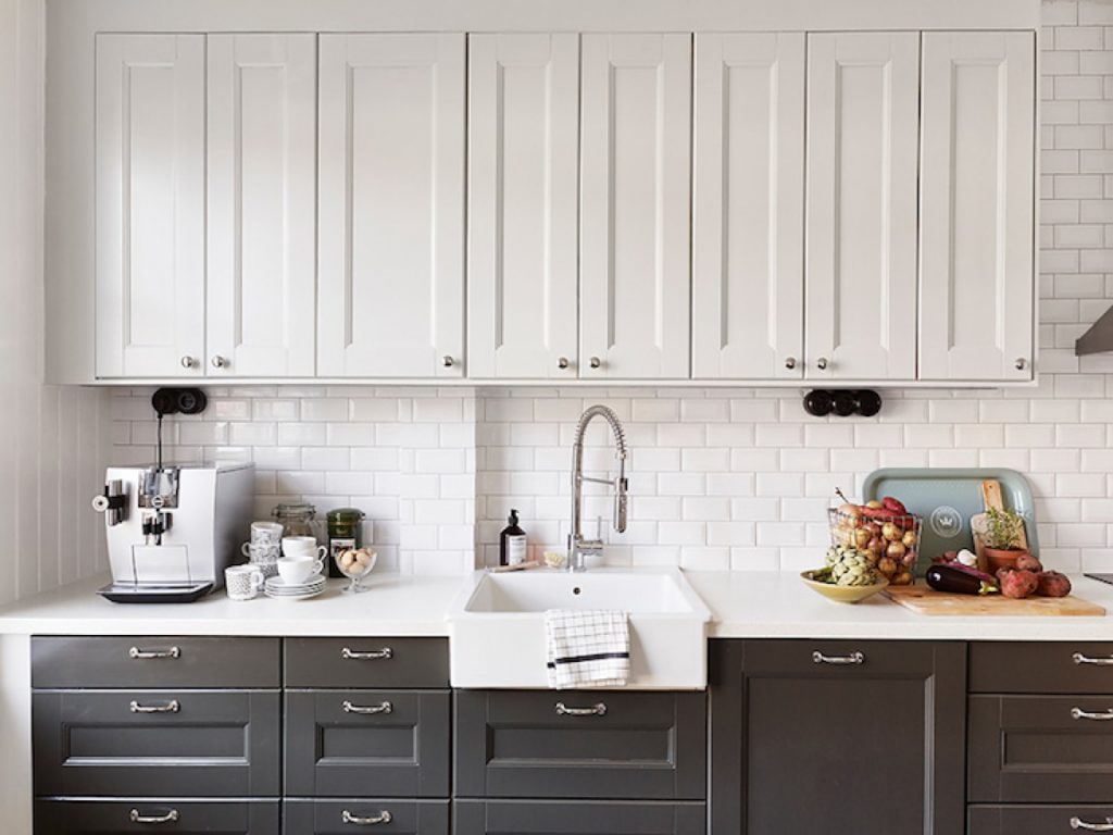 kitchen grey wall white upper cabinet