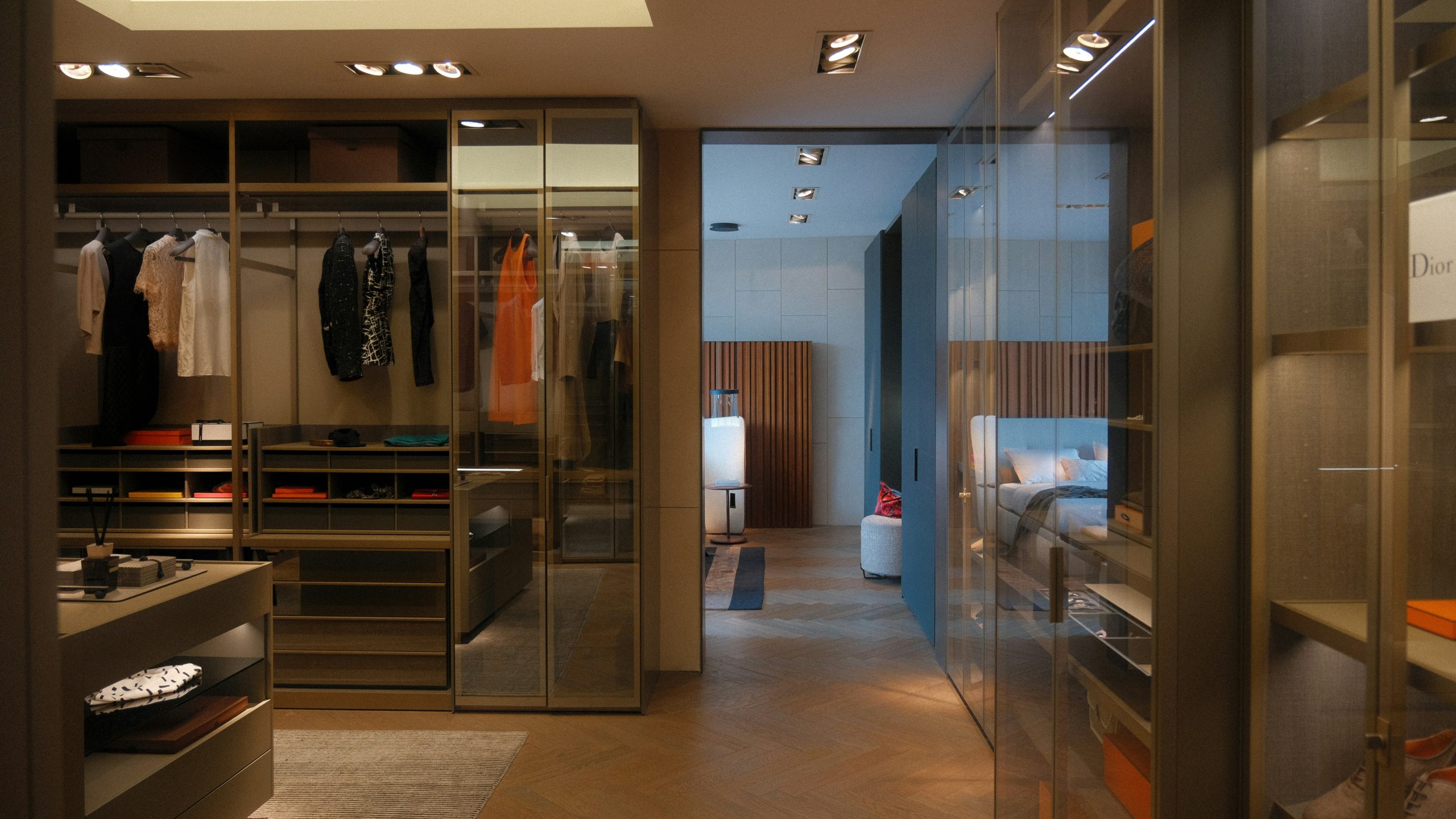 Walk-In Closet Dimensions: Standard Sizes & Custom Design Guide